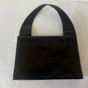 VINTAGE GUCCI PATENT LEATHER SHOULDER BAG